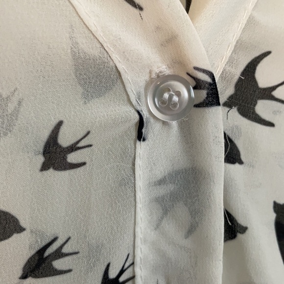 Button down bird print blouse - Picture 6 of 6